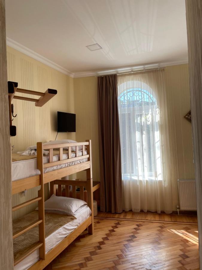 Hotel 1870 كوتايسي المظهر الخارجي الصورة
